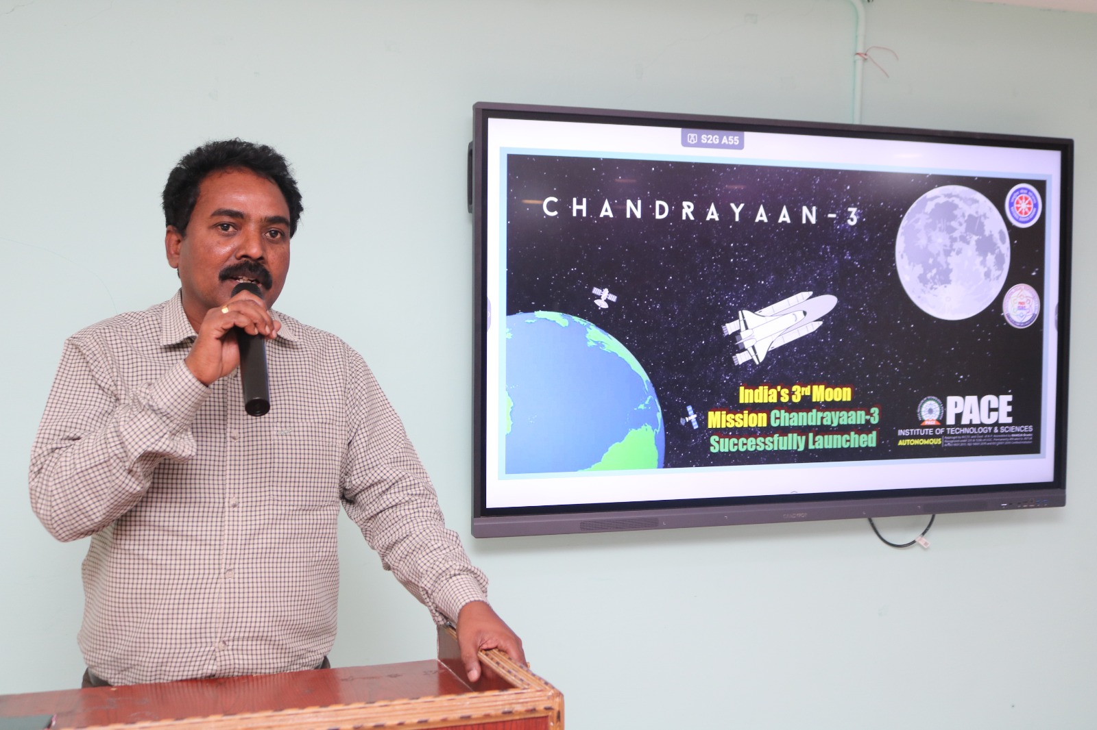 NSS unit & ISR Cell- poster presentation on Chandrayan -III success